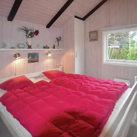 Three-bedroom Holiday In Vaggerlose * Bøtø By