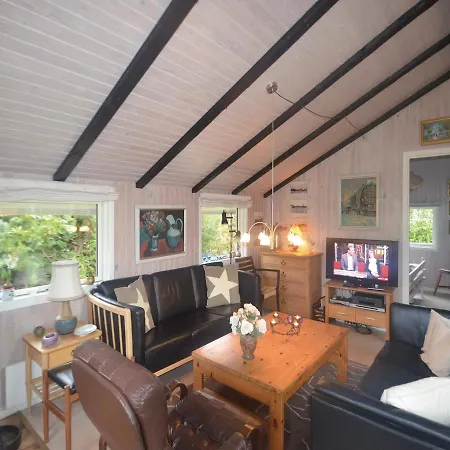Three-bedroom Holiday In Vaggerlose * Bøtø By