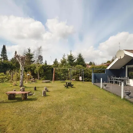 Three-bedroom Holiday In Vaggerlose Ferienhaus *